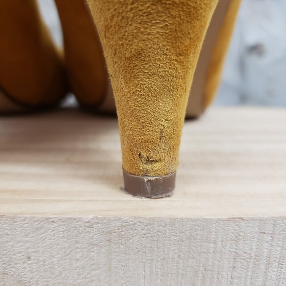Anthro Lucky Penny 38 Suede Cut Out Yellow Heels. - Picture 5 of 16